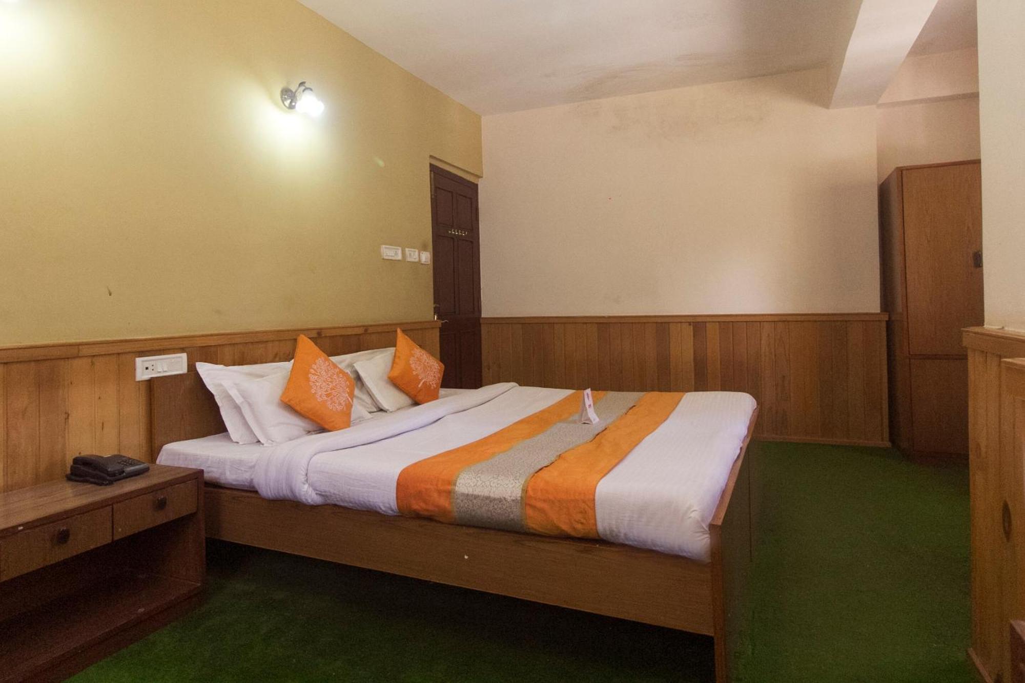 Oyo 10587 Vanjula Residency Gangtok Bagian luar foto
