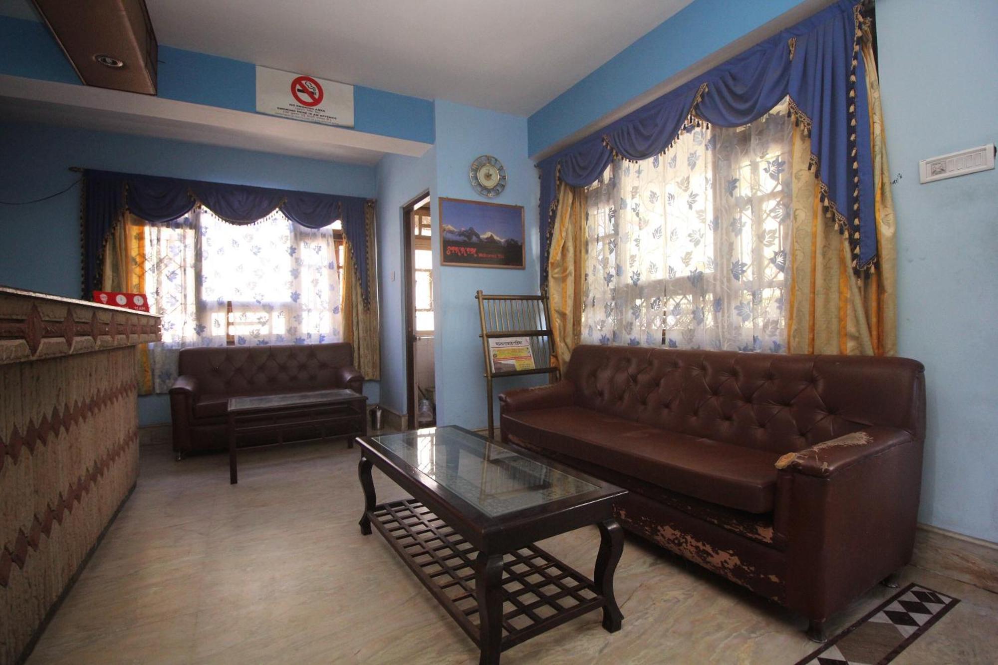 Oyo 10587 Vanjula Residency Gangtok Bagian luar foto