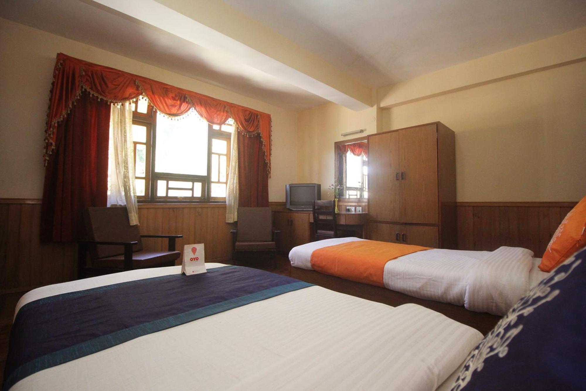 Oyo 10587 Vanjula Residency Gangtok Bagian luar foto