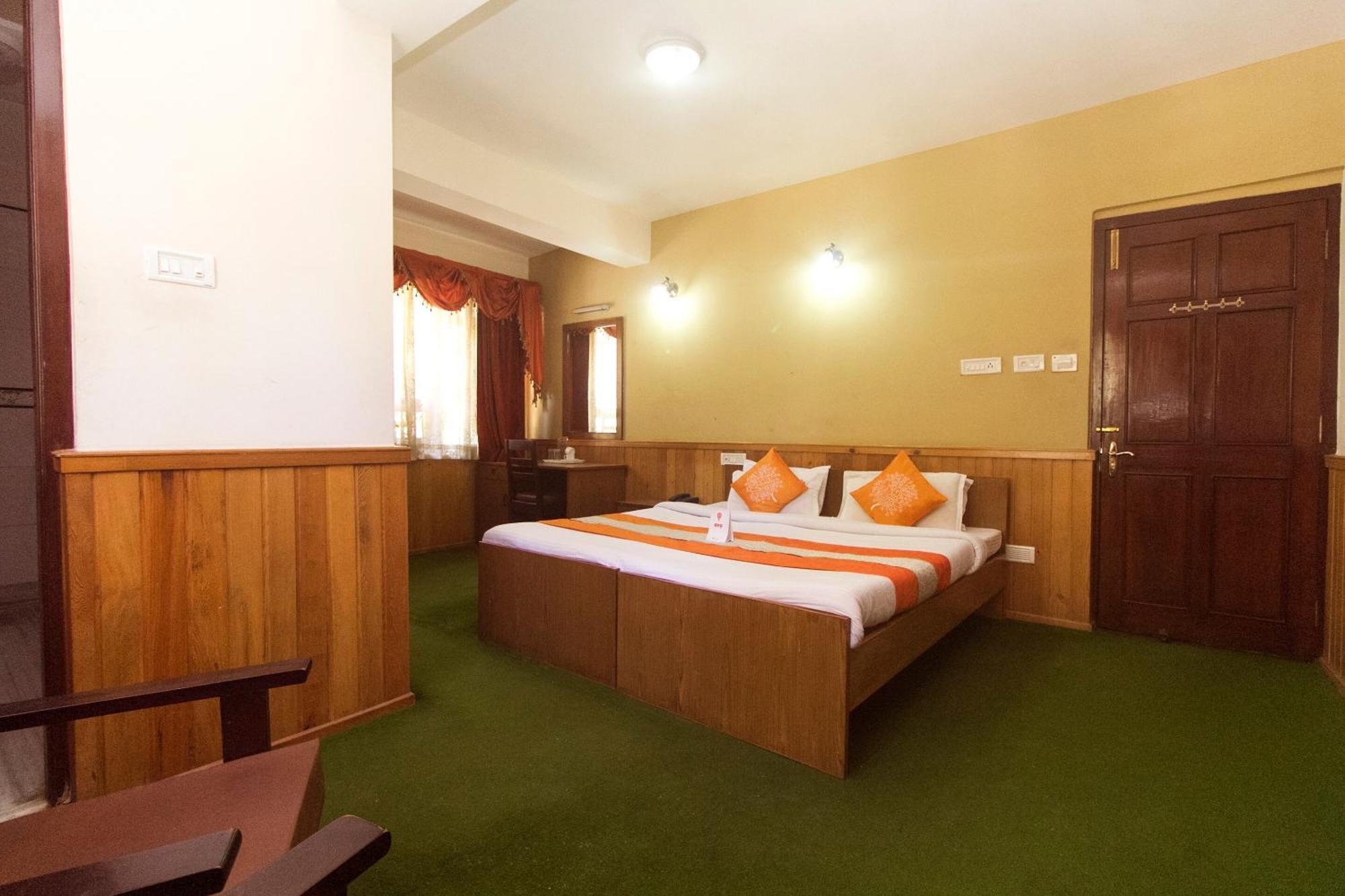 Oyo 10587 Vanjula Residency Gangtok Bagian luar foto