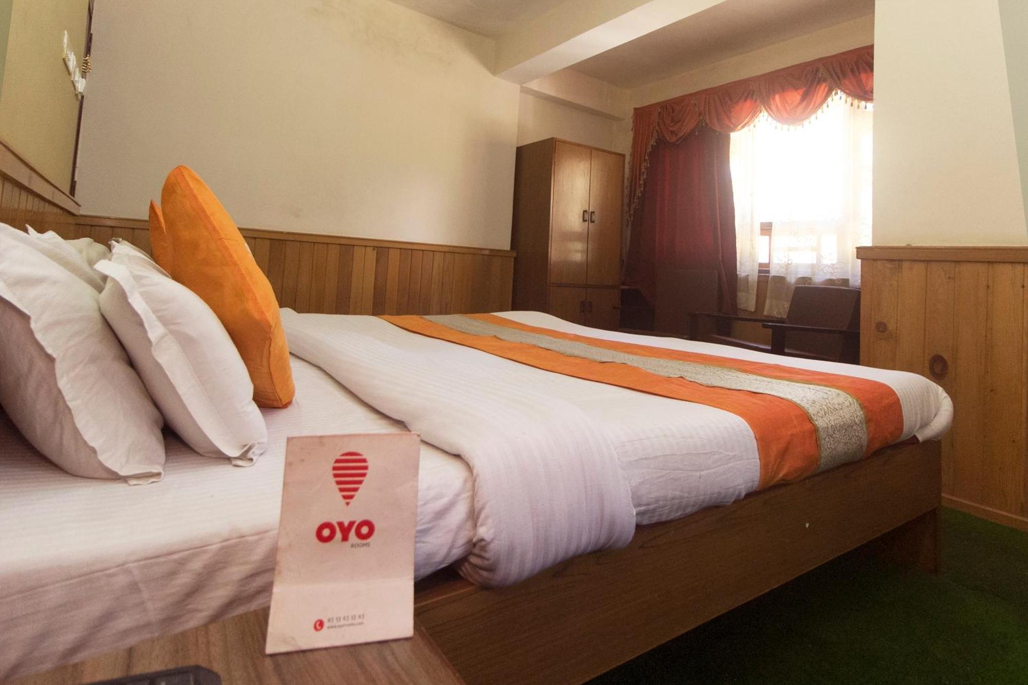 Oyo 10587 Vanjula Residency Gangtok Bagian luar foto